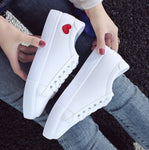 Fashion New Woman PU Leather Shoes Ladies Breathable Cute Heart Flats Casual Shoes White Sneakers